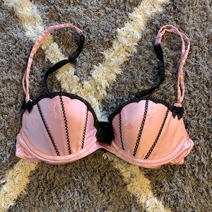 🎀 Victoria’s Secret Pink Satin Lace Bra 32C